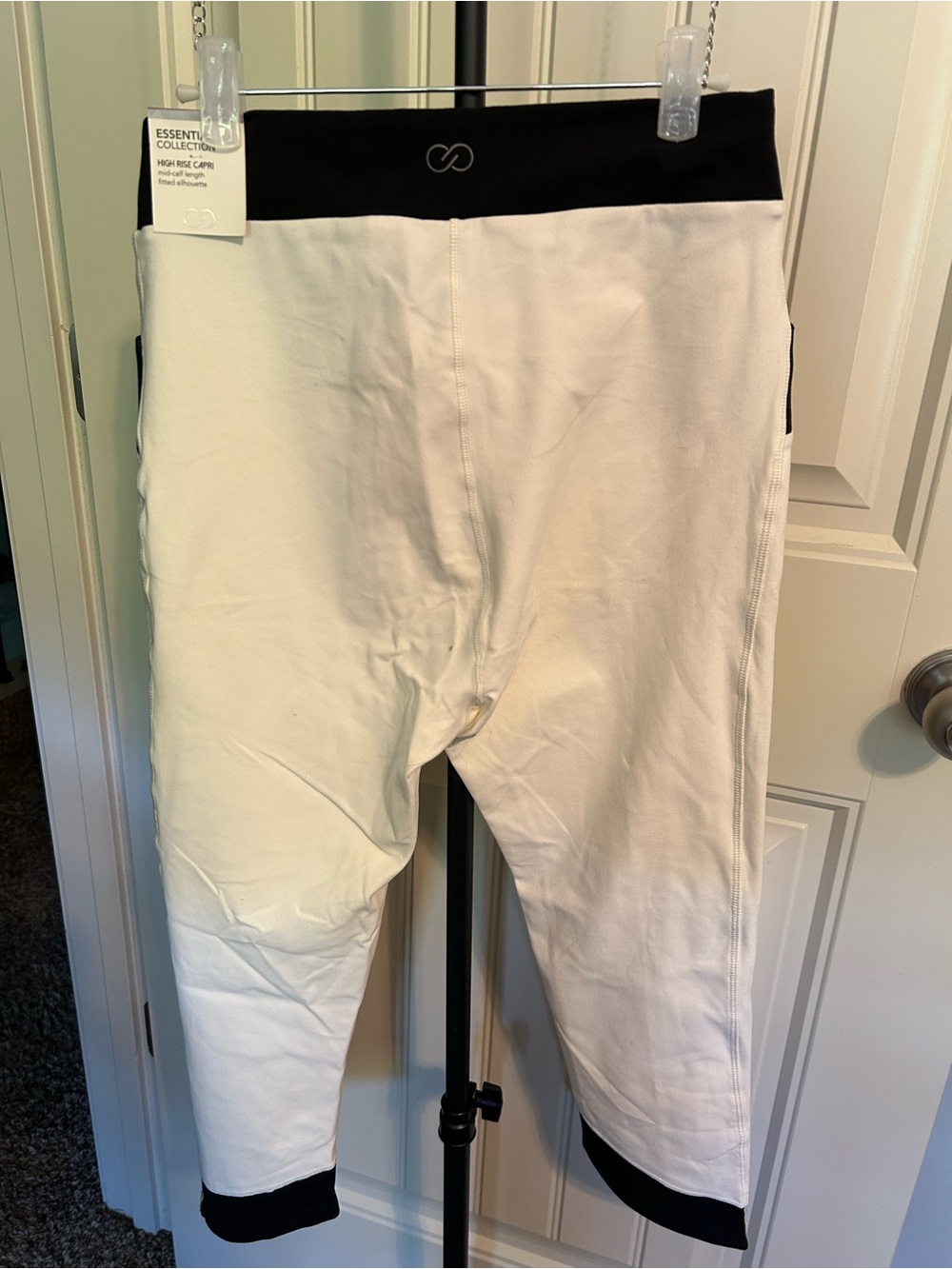 NWT Calia Black & White Cropped workout leggings - Picture 2 of 6
